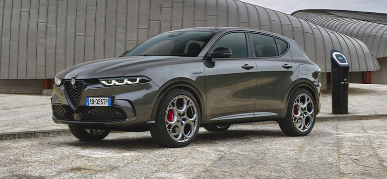 Public charging of hybrid cars - Alfa Romeo